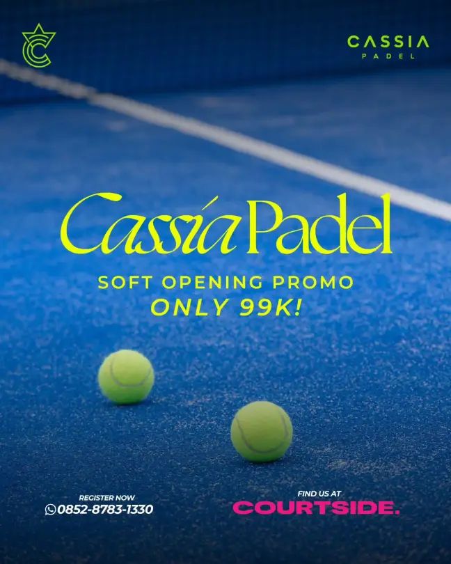 Cassia Padel on blue turf